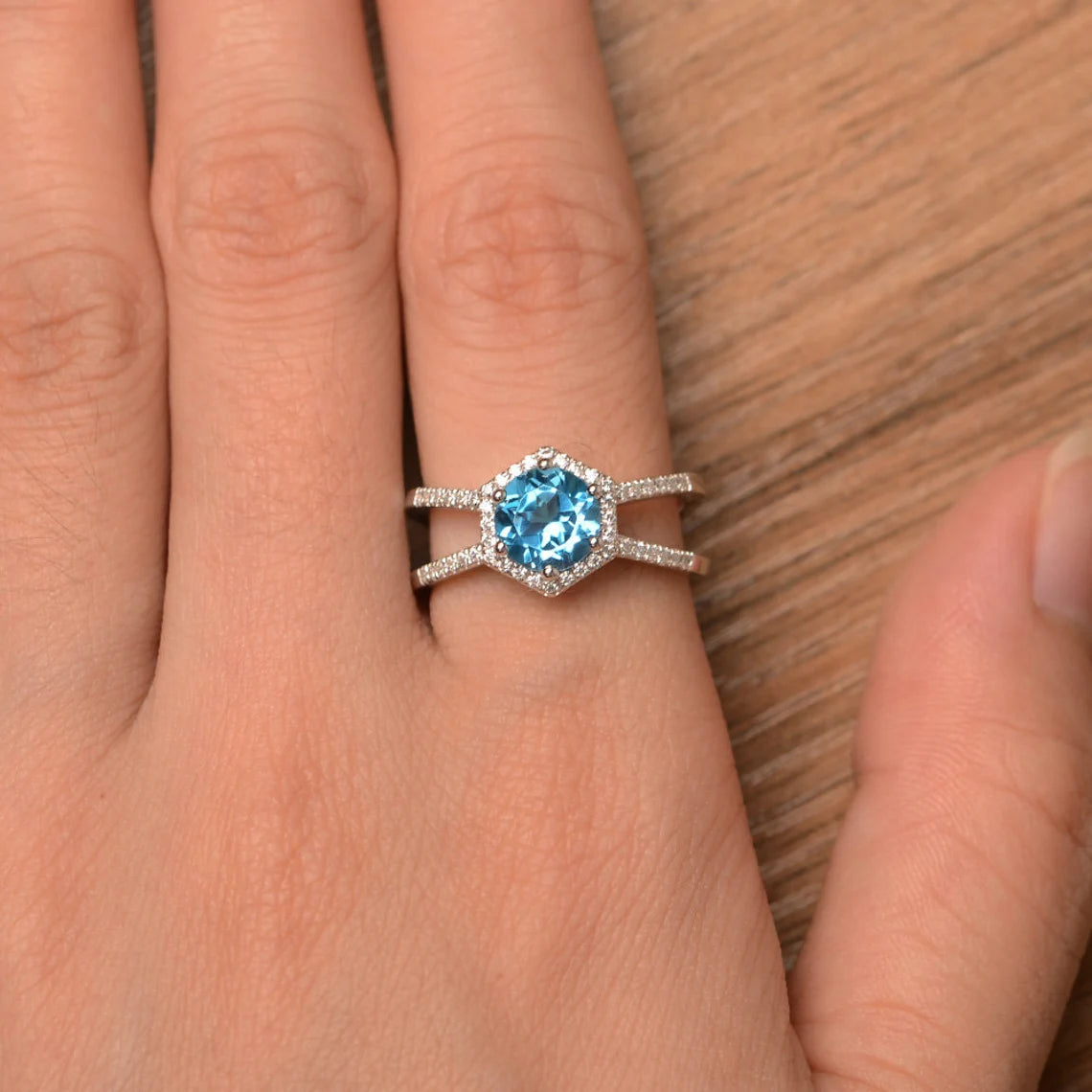 2024 925 Blue Topaz Round Cut Ring