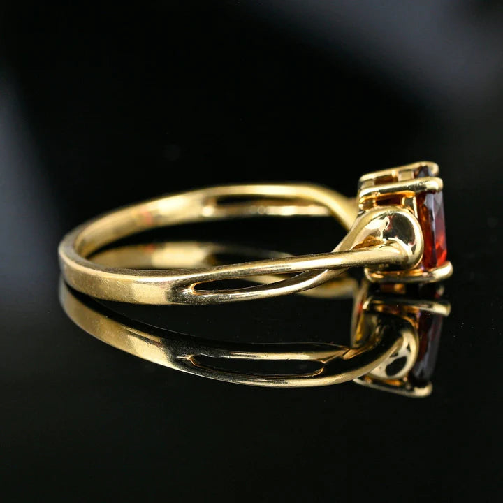 Natural Oval Cut Garnet Twisted Shank Solitaire Vintage 14k Gold Vermeil Ring