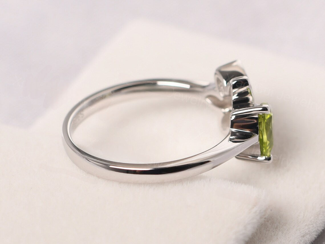 Niedliche Peridot-Versprechensringe – Ring aus 925er Sterlingsilber – Ringe im Billionenschliff