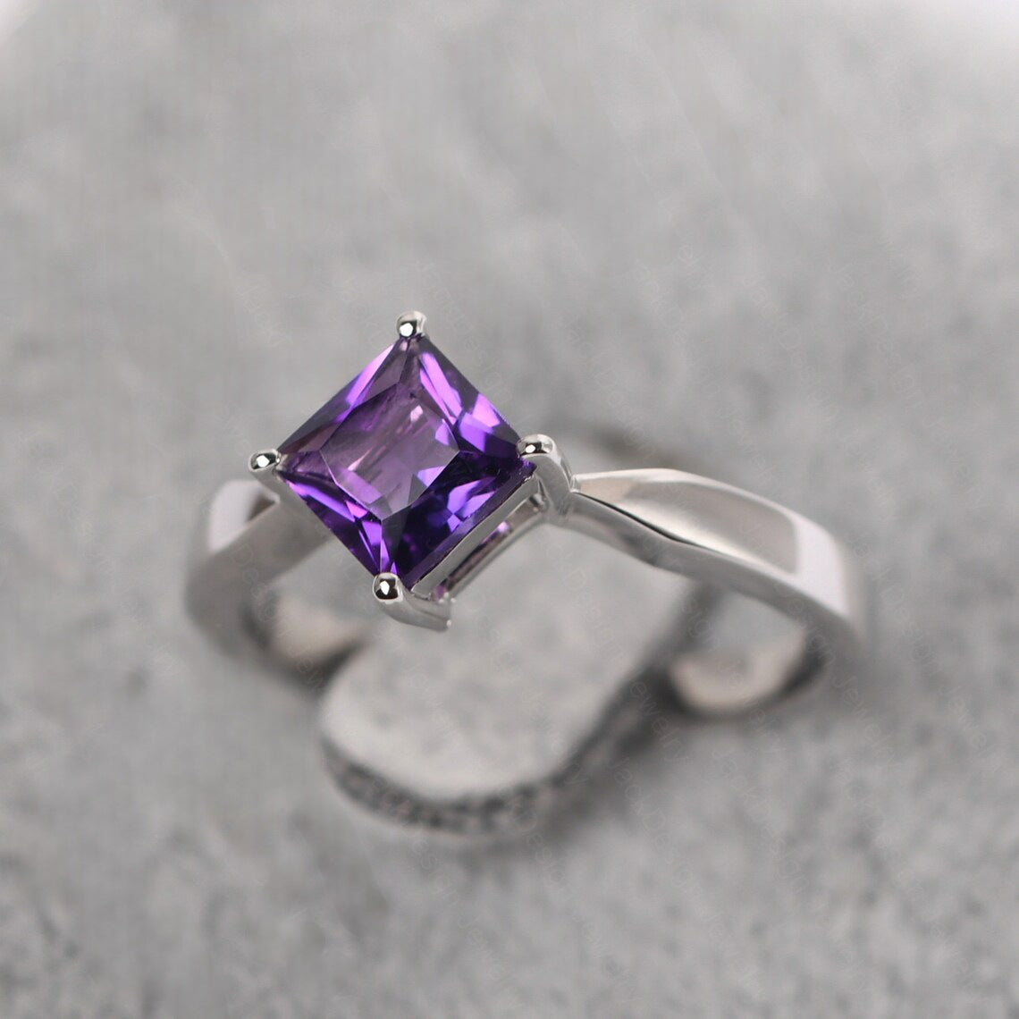 Natürlicher Amethyst-Verlobungsring im Quadratschliff – Ring aus 925er Sterlingsilber