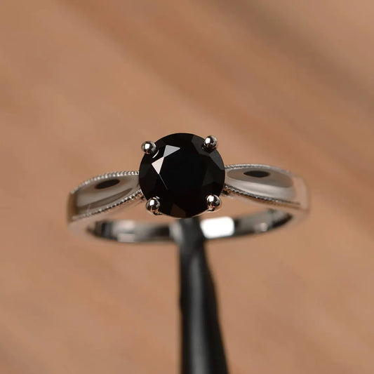 Natural Round Cut Black Onyx Simple Promise Ring