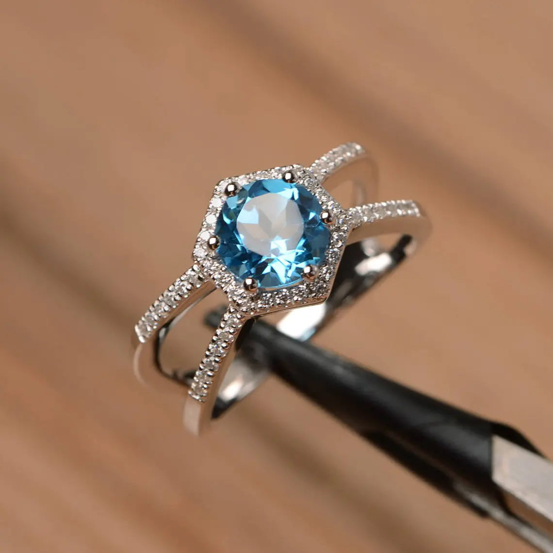 Bague de mariage en topaze bleue suisse de coupe ronde naturelle - Bague en argent sterling 925