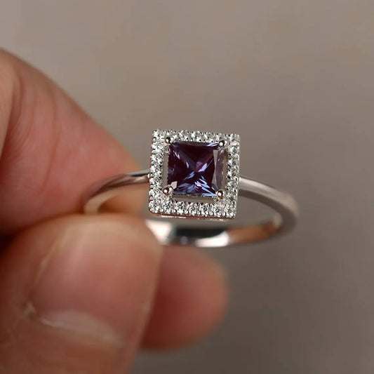 Lab Princess Cut Alexandrit Halo Ring – Ring aus 925er Sterlingsilber