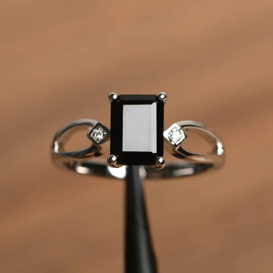 Natürlicher schwarzer Onyx-Verlobungsring im Smaragdschliff – Ring aus 925er Sterlingsilber