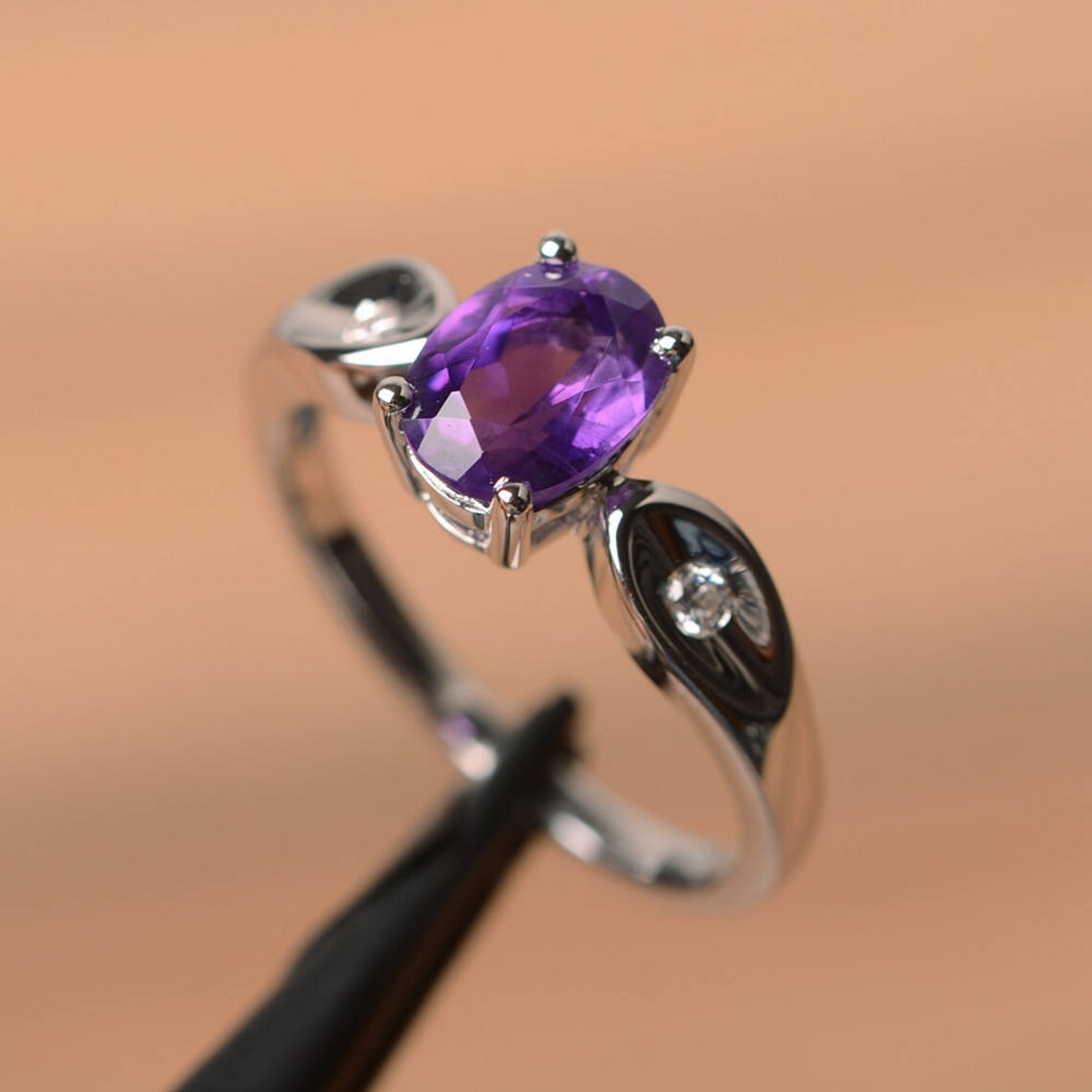 Natürliche Amethyst-Verlobungsringe im Ovalschliff – Ringe aus 925er Sterlingsilber