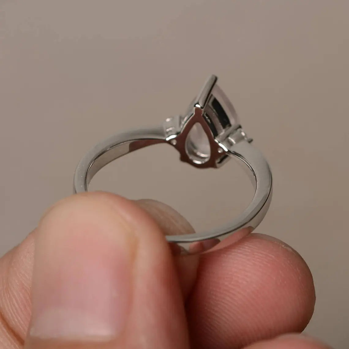 Natürlicher Rosenquarz-Statement-Ring im Birnenschliff – 925er Sterlingsilber