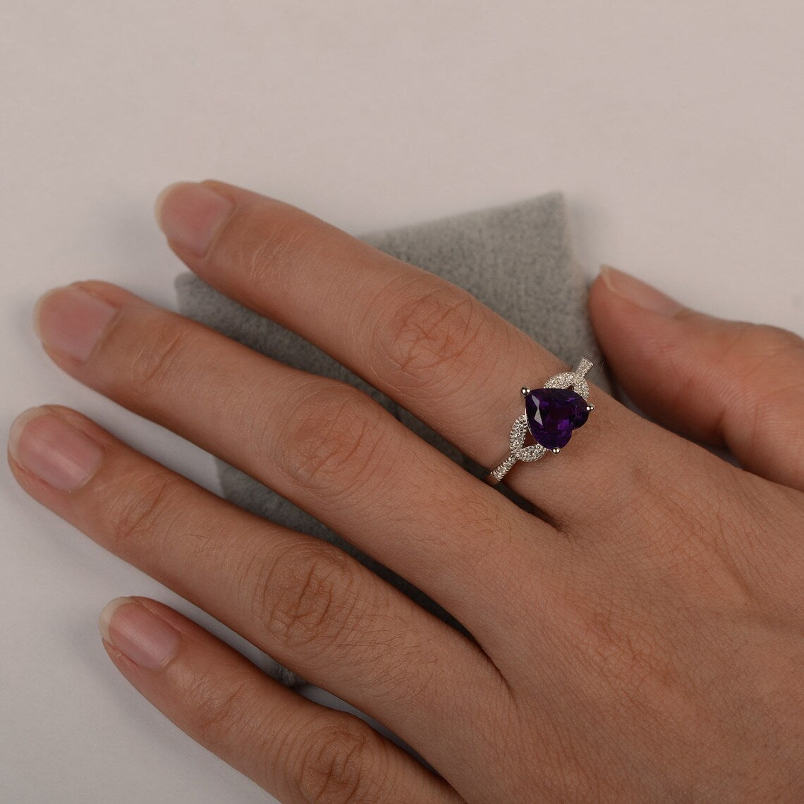 Natürlicher Amethyst-Verlobungsring im Herzschliff – Ring aus 925er Sterlingsilber