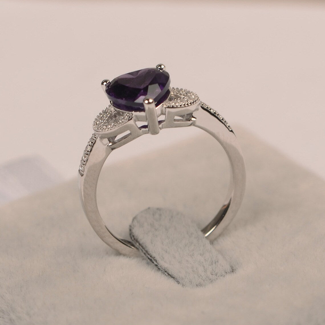 Natürlicher Amethyst-Verlobungsring im Herzschliff – Ring aus 925er Sterlingsilber