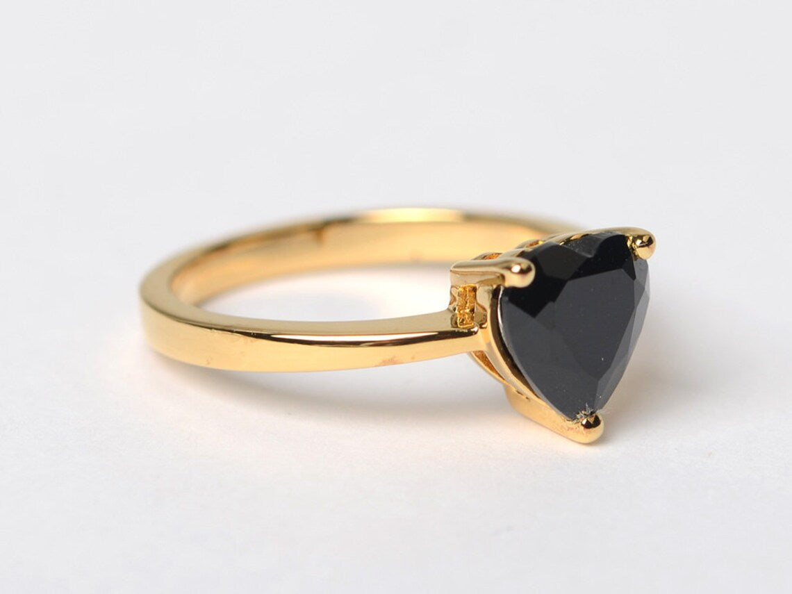 Natürlicher Solitärring aus schwarzem Onyx im Herzschliff – Ringe aus 14-karätigem Gold-Vermeil