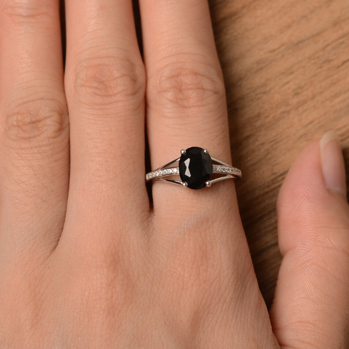 Solitärringe aus schwarzem Onyx im natürlichen Ovalschliff – Ringe aus 925er Sterlingsilber