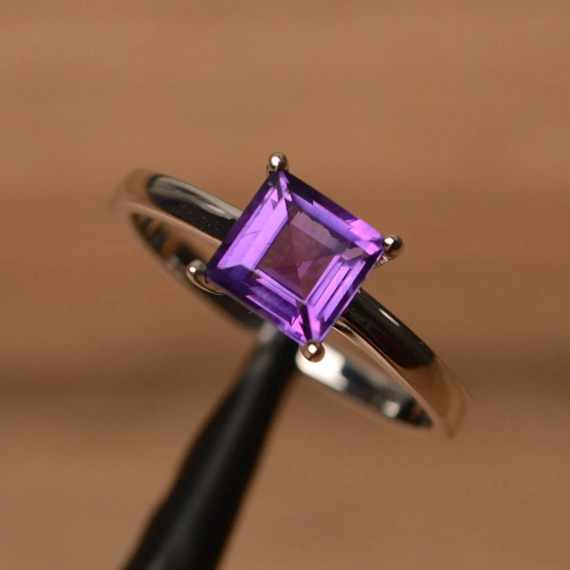 Natürlicher Amethyst-Solitärring im Quadratschliff – Ringe aus 925er Sterlingsilber