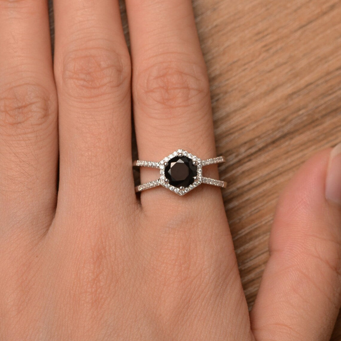 Natural Round Cut Black Onyx Split Band Wedding Ring