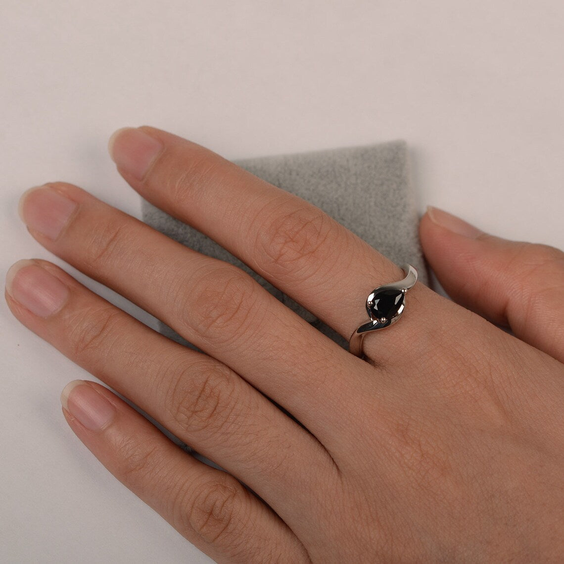 Bague solitaire en onyx noir taille poire naturelle - Bague en argent sterling 925