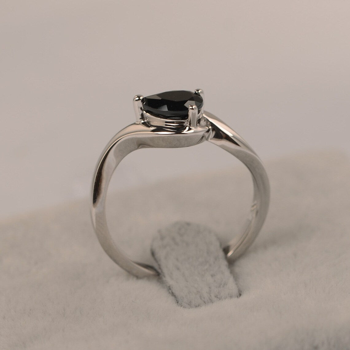 Bague solitaire en onyx noir taille poire naturelle - Bague en argent sterling 925