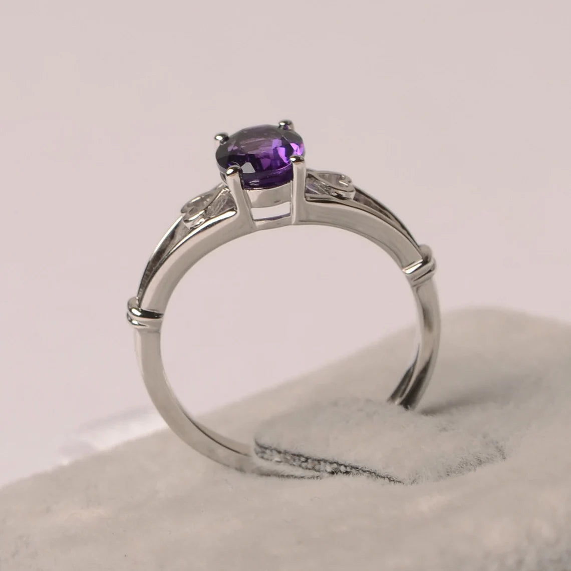 Natural Oval Cut Amethyst Solitaire Ring - 925 Sterling Silver Ring