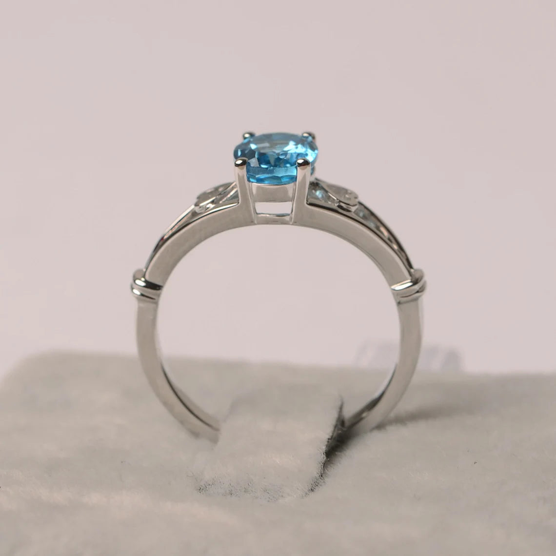 Natural Oval Cut Swiss Blue Topaz Solitaire Ring  - 925 Sterling Silver Ring