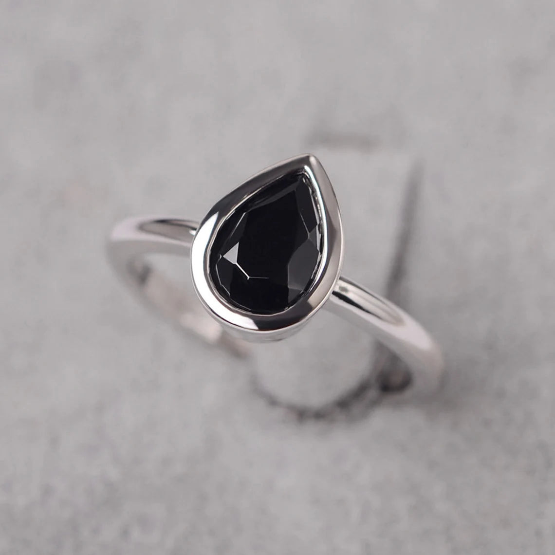 Bague de promesse en onyx noir coupé en forme de larme naturelle - Bague en argent sterling 925