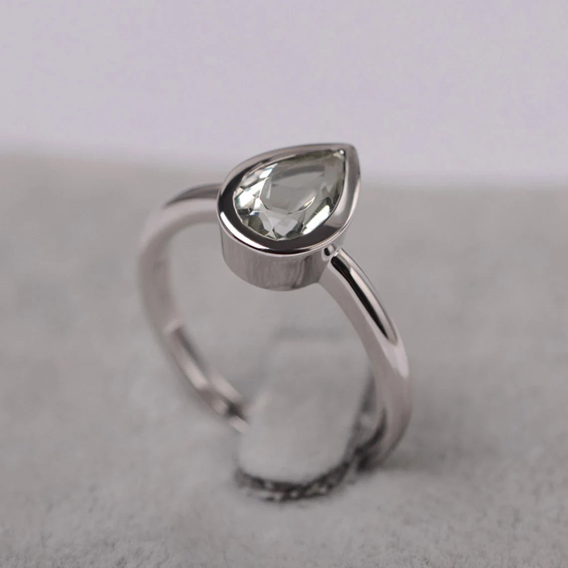 Bague solitaire en améthyste verte coupée en forme de larme naturelle - Bague en argent sterling 925