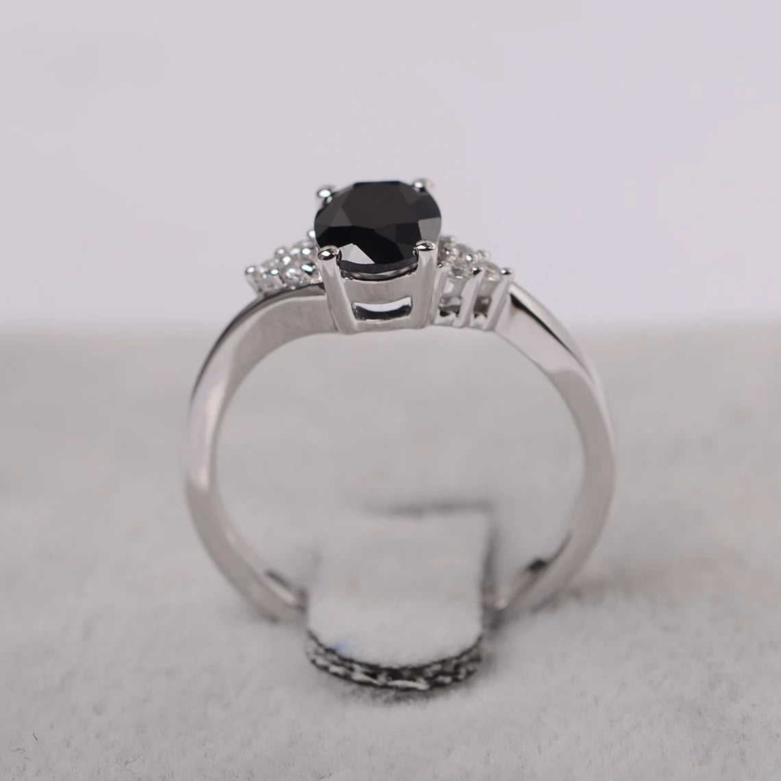 Natürlicher ovaler schwarzer Onyx-Verlobungsring – Ring aus 925er Sterlingsilber