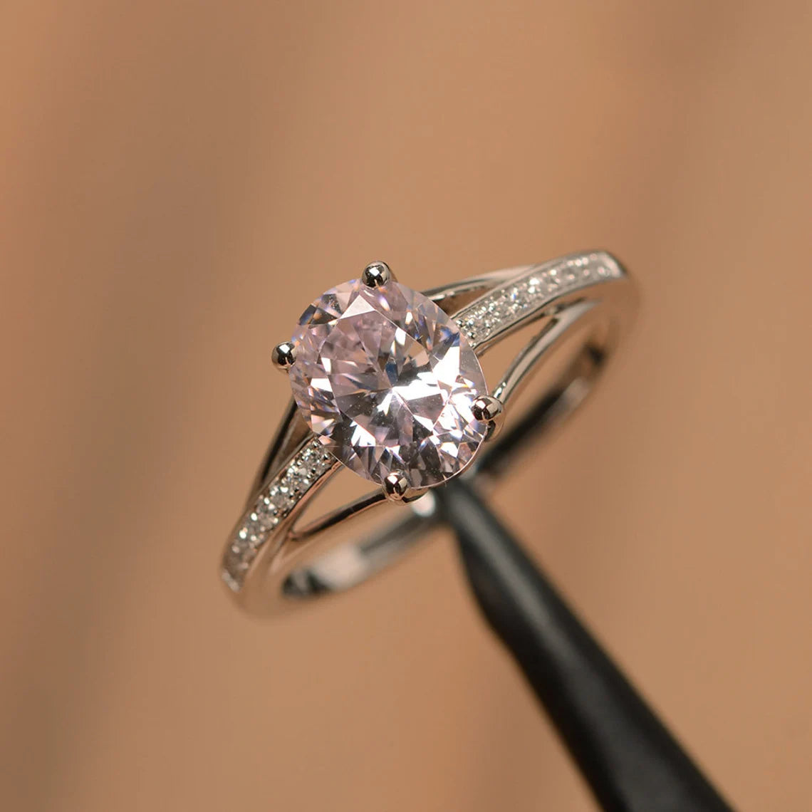 Bague solitaire ovale en zircone cubique rose - Bague en argent sterling 925