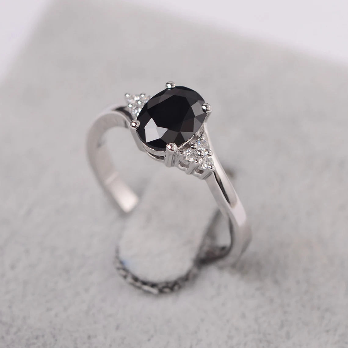 Natürlicher ovaler schwarzer Onyx-Verlobungsring – Ring aus 925er Sterlingsilber