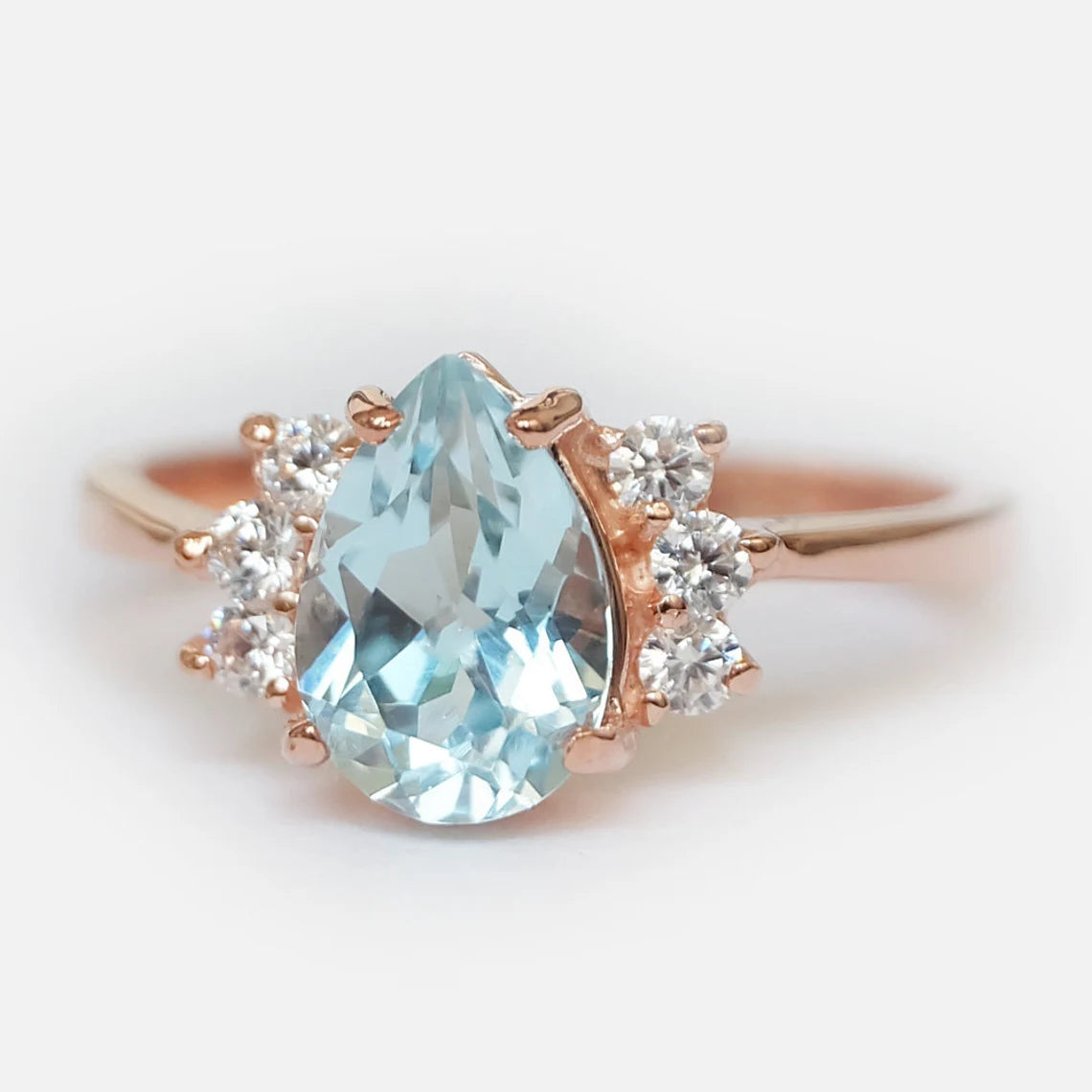 Statement-Ring mit Schweizer Blautopas – Ring aus 14-karätigem Roségold-Vermeil