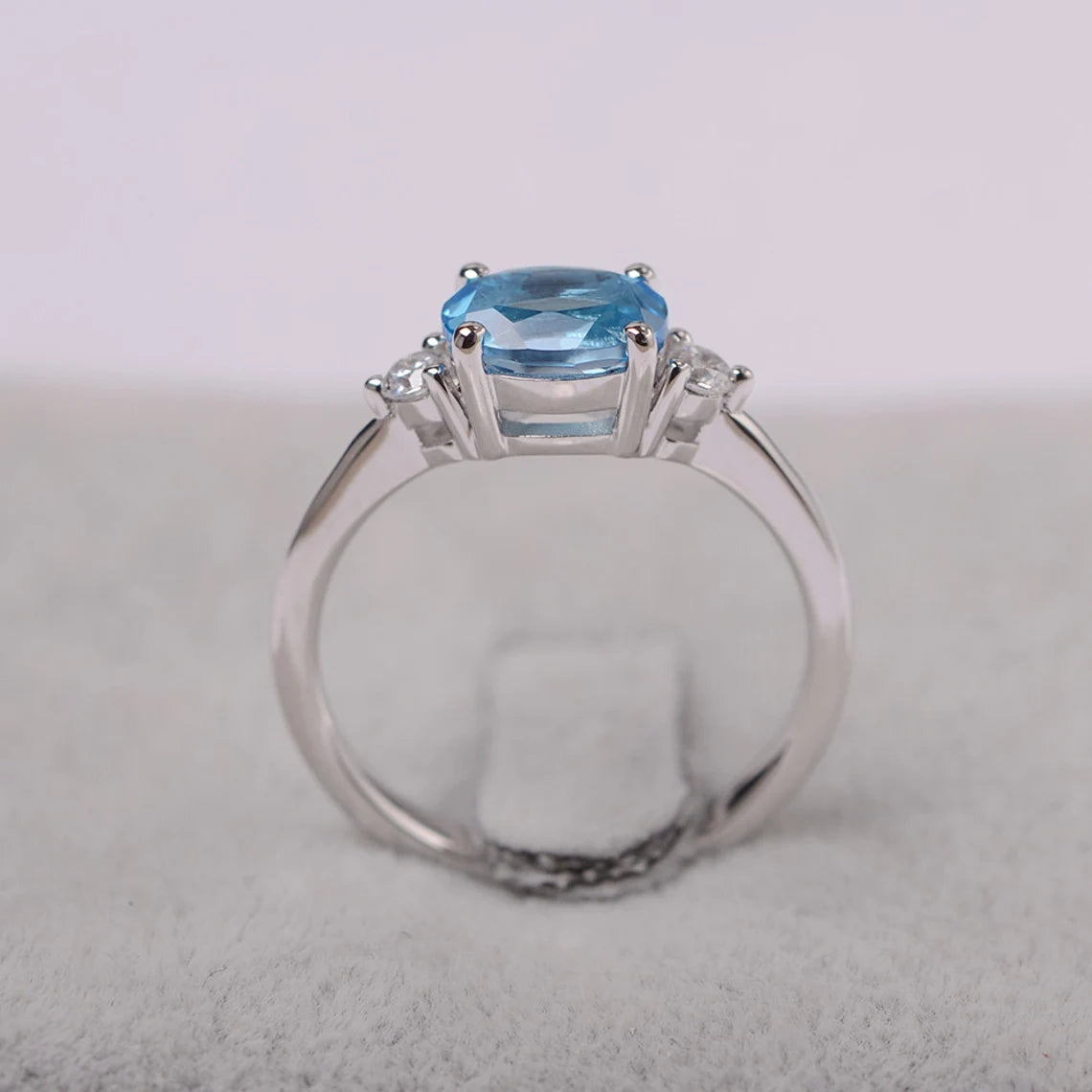 Bague de promesse de topaze bleue suisse de coupe ovale naturelle - Bague en argent sterling 925