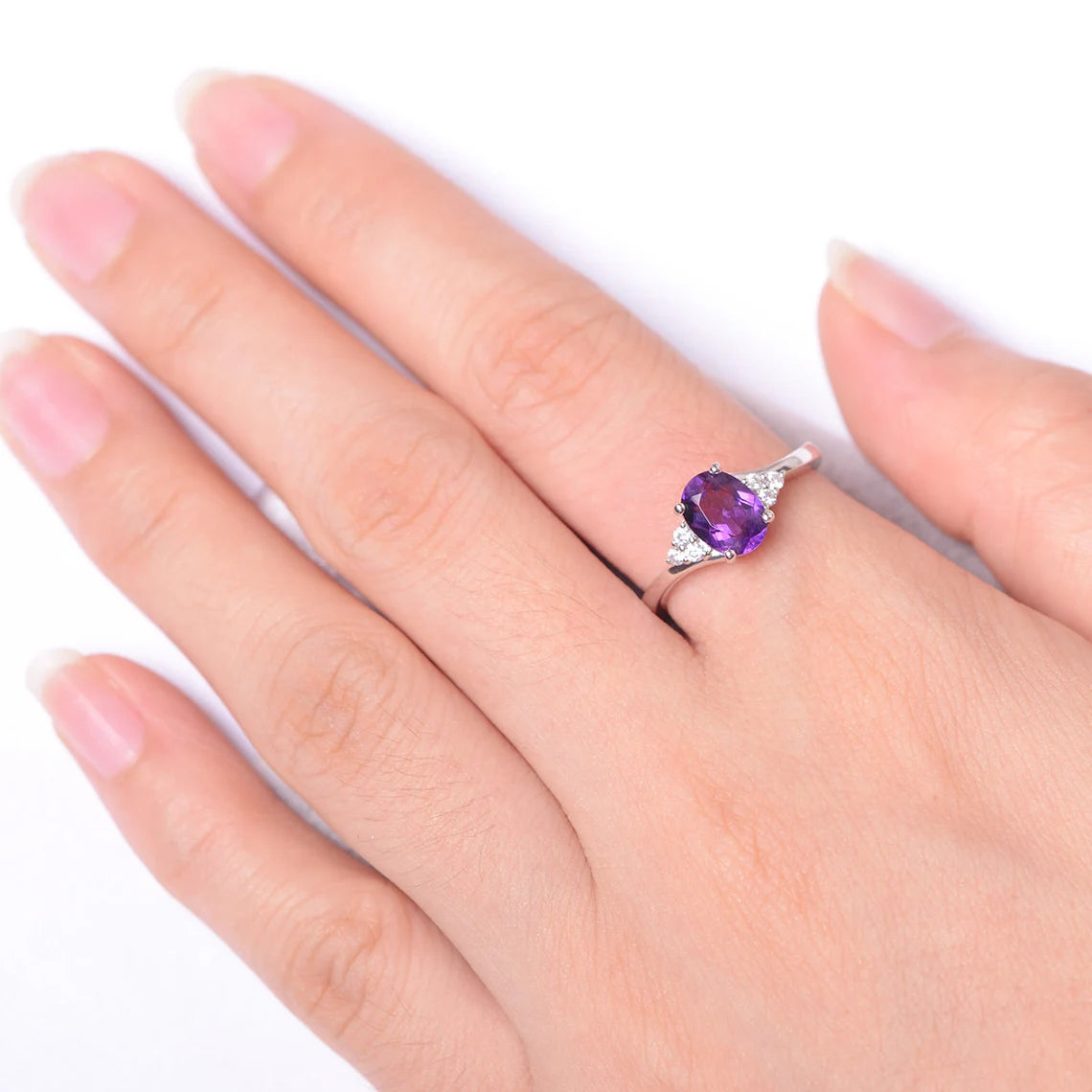 Natürlicher Amethyst-Verlobungsring im Ovalschliff – Ring aus 925er Sterlingsilber