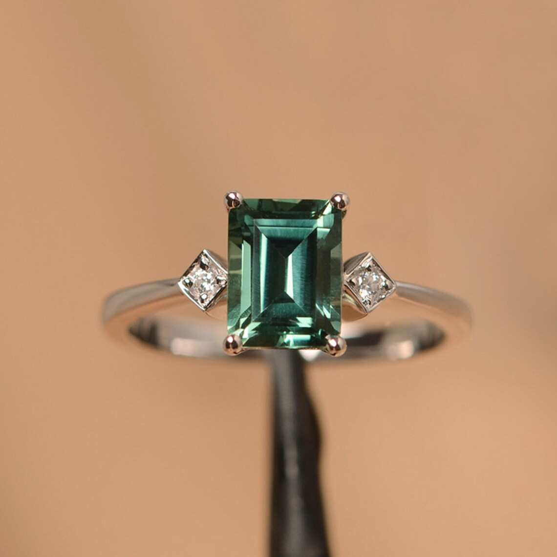 Bague saphir vert créée en laboratoire - Bague en argent sterling 925