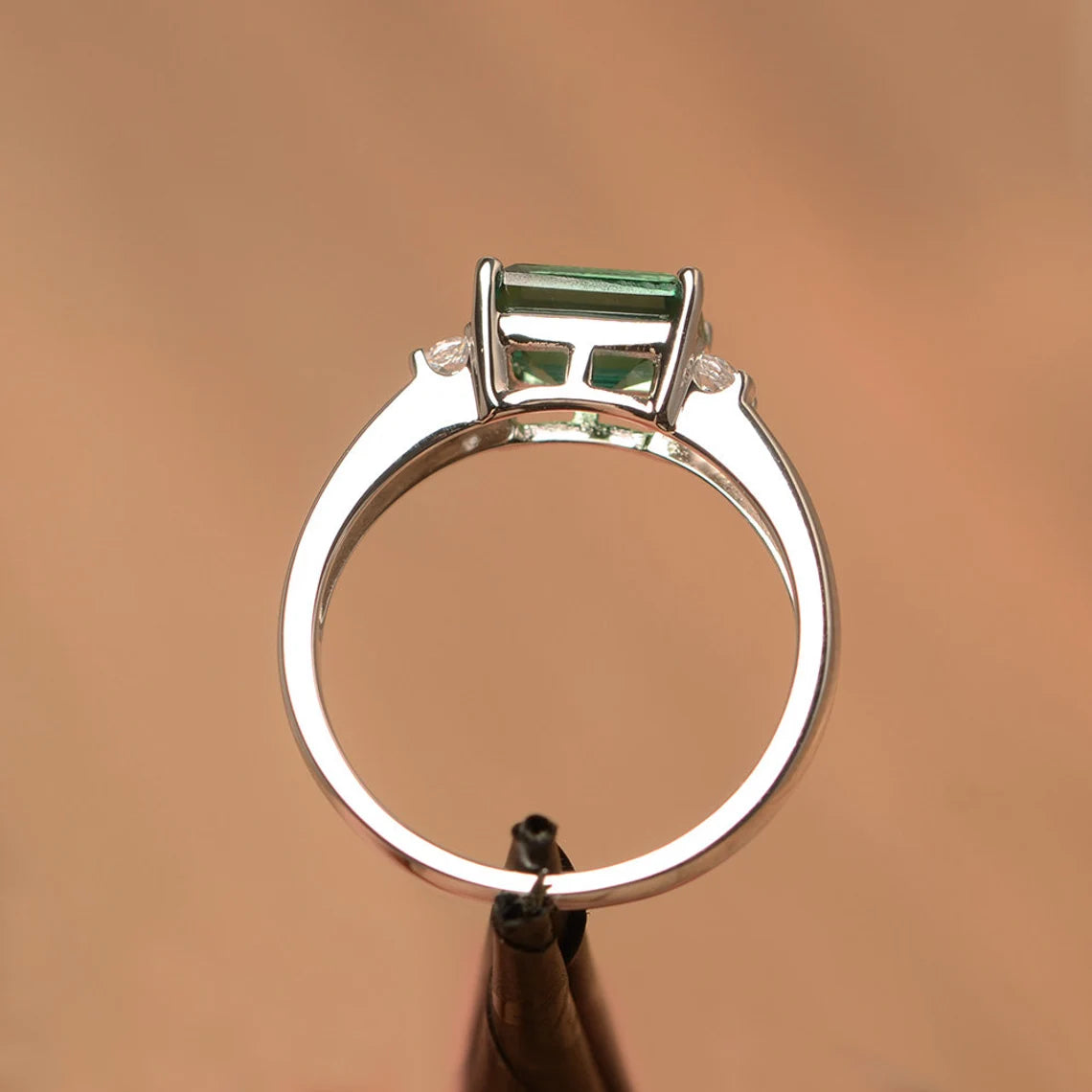 Bague saphir vert créée en laboratoire - Bague en argent sterling 925