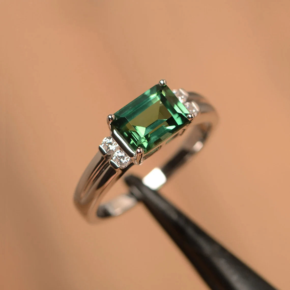 Bague saphir vert créée en laboratoire - Bague en argent sterling 925