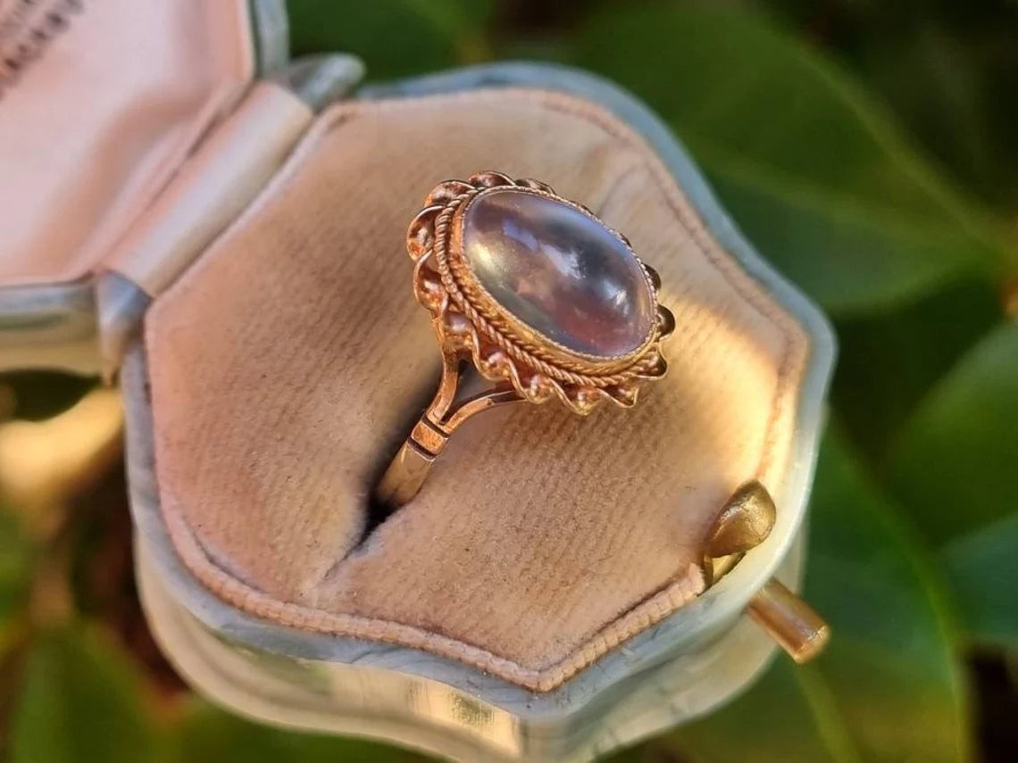 Bague vintage en pierre de lune arc-en-ciel de coupe ovale naturelle - Bague solitaire en vermeil en or 14 carats