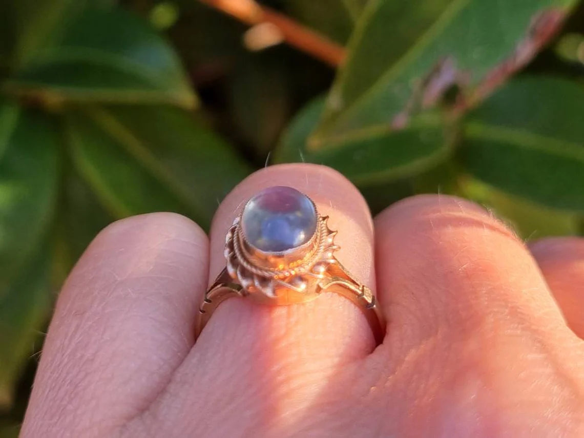 Bague vintage en pierre de lune arc-en-ciel de coupe ovale naturelle - Bague solitaire en vermeil en or 14 carats