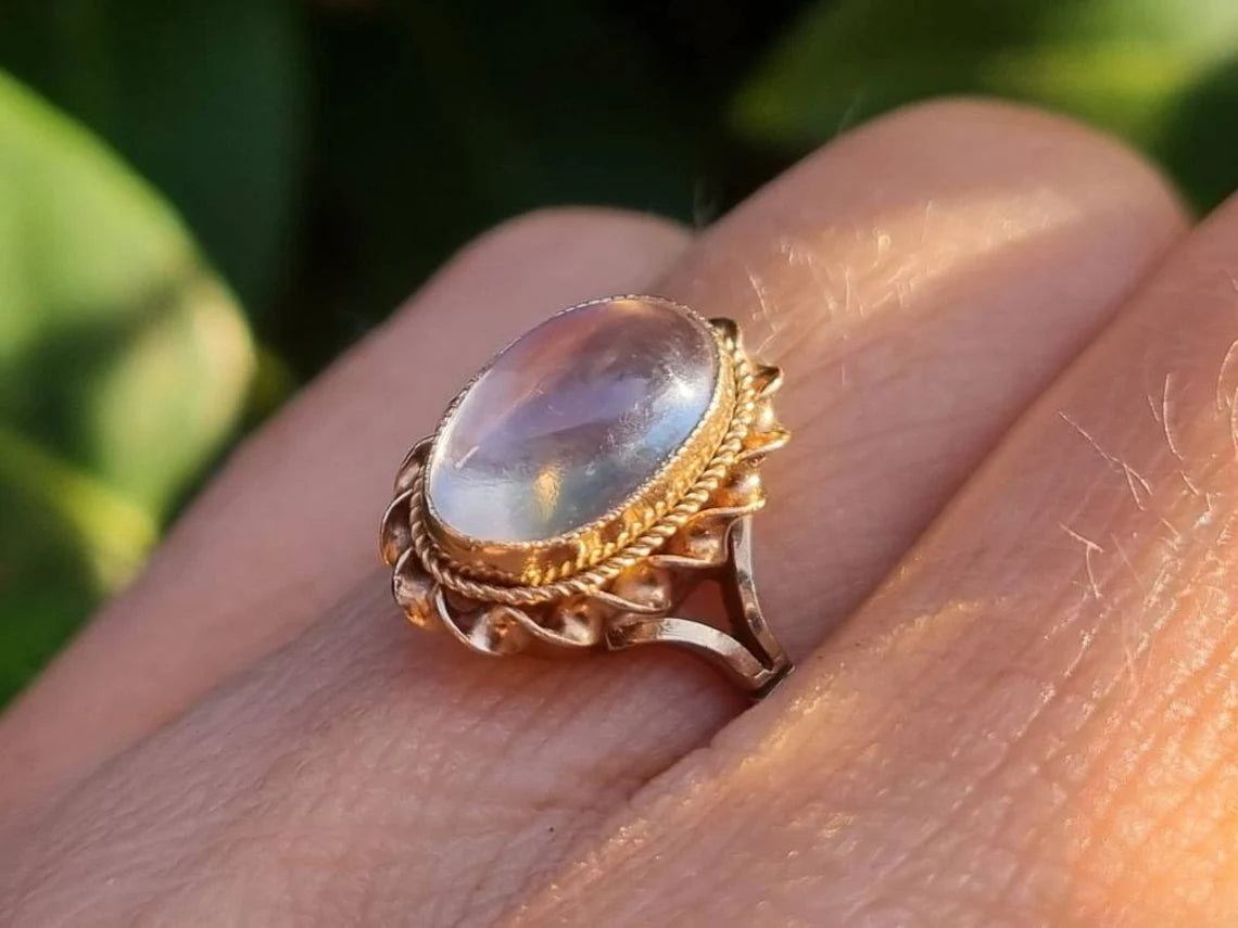 Bague vintage en pierre de lune arc-en-ciel de coupe ovale naturelle - Bague solitaire en vermeil en or 14 carats