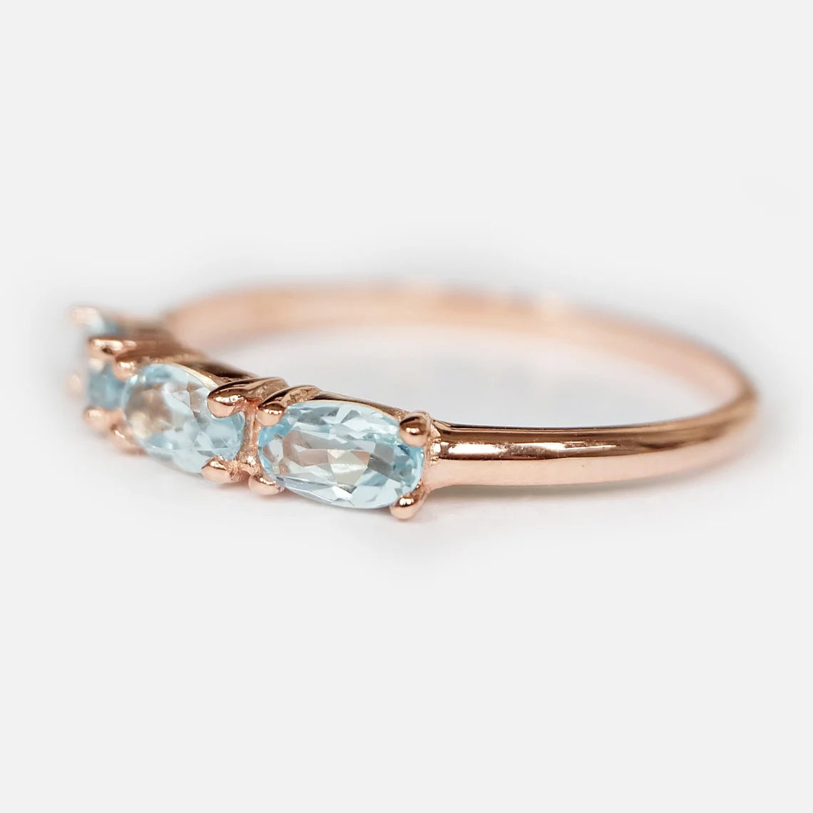 Versprechensring mit Schweizer Blautopas – Statement-Ring aus 14-karätigem Roségold-Vermeil