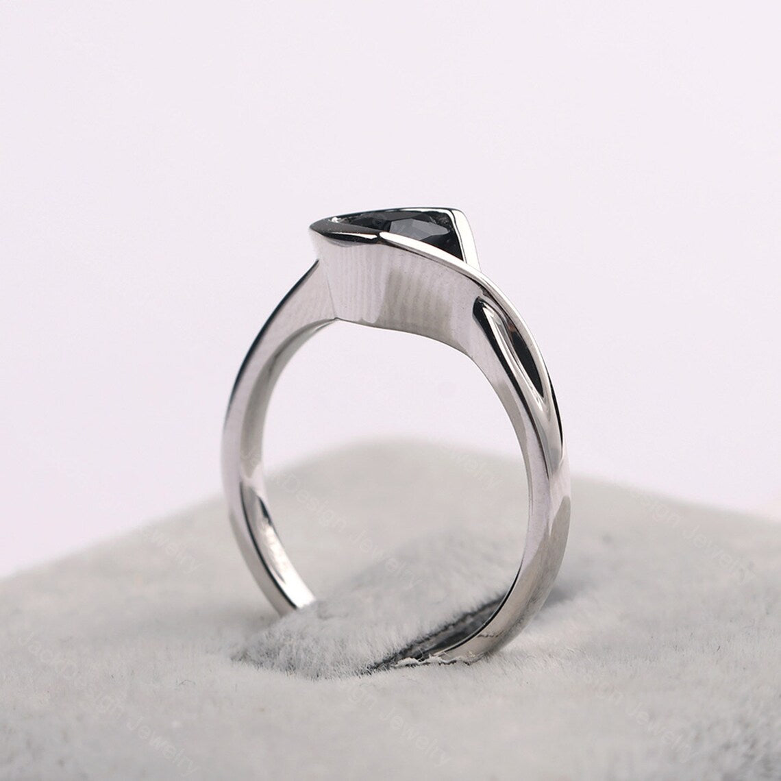 Natürlicher Solitärring aus schwarzem Onyx im Billionenschliff – Ring aus 925er Sterlingsilber