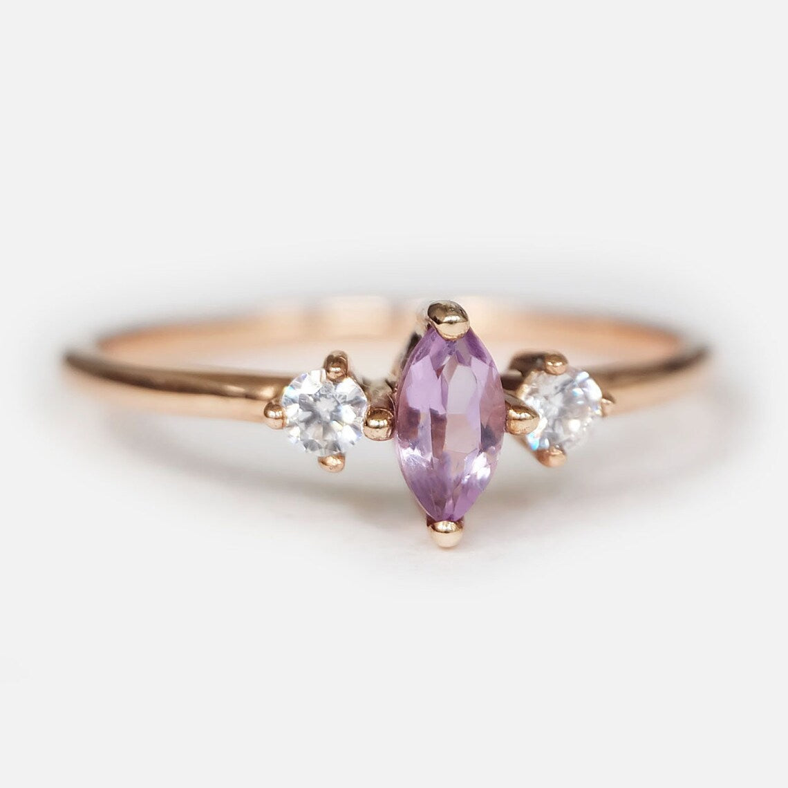 Natürlicher Amethyst-Ring – 14-karätiger Roségold-Vermeil-Ring – Amethyst-Drei-Stein-Ring