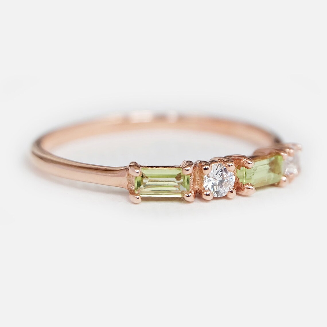 Bague demi-éternité taille baguette péridot - Bague vermeil en or rose 14 carats