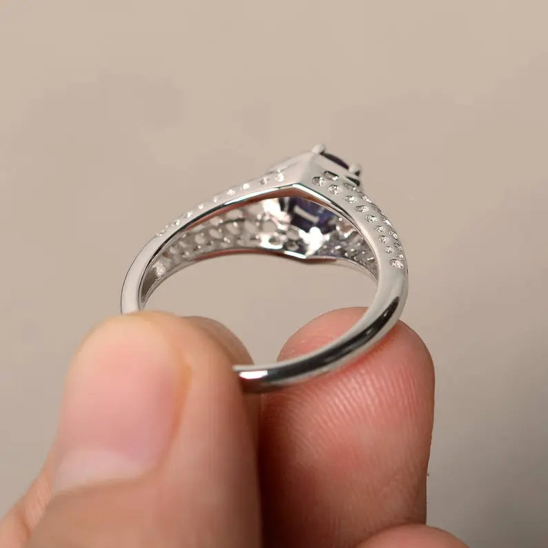 Natürlicher, rund geschliffener Regenbogen-Mondstein-Halo-Ehering – Ring aus 925er-Sterlingsilber