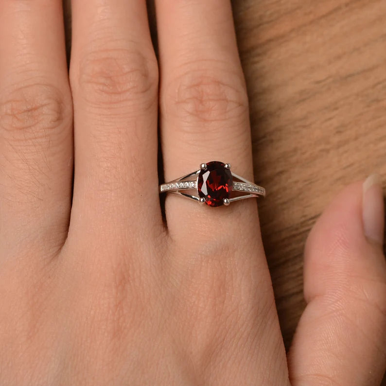 Natural Oval Cut Garnet Promise Vintage Rings - 925 Sterling Silver Rings