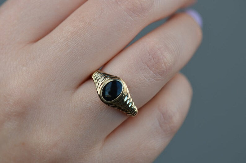 Bague solitaire vintage onyx noir - Bagues en or vermeil 14 carats pour femmes